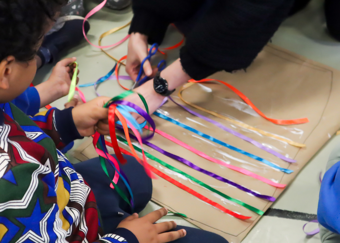 Creating-a-ribbon-skirt-in-a-Deschool-learning-session