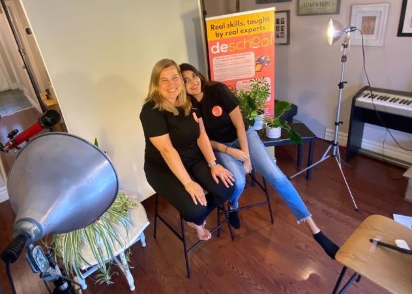 Ritu-and-Rebeka-proudly-supporting-deschool